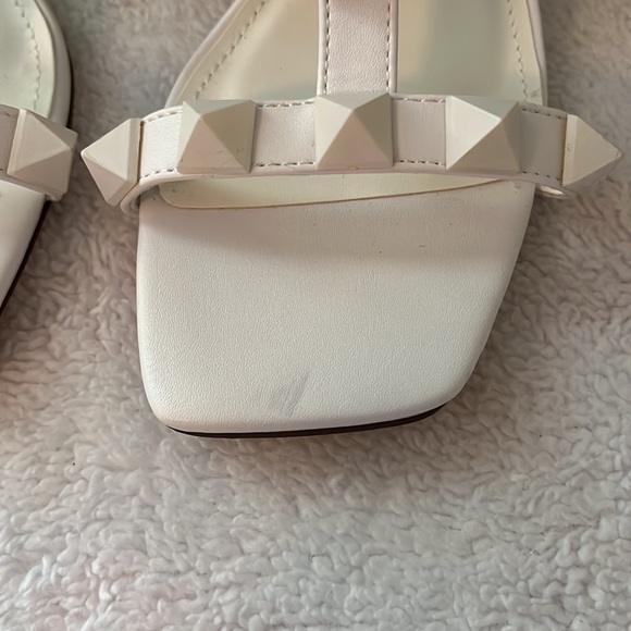 KILEY STUDDED SQUARE TOE KITTEN HEEL - WHITE - Picture 2 of 5